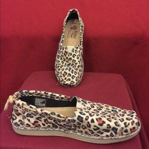 Bob’s - 8.5 -Like New